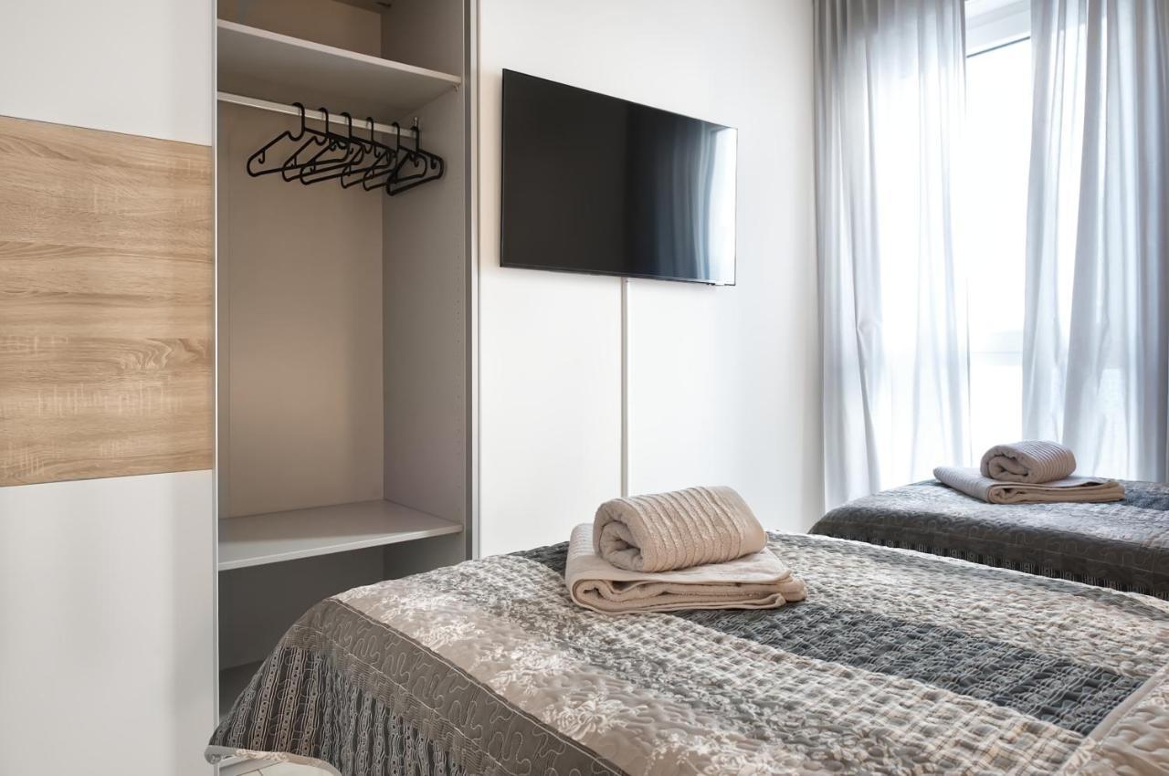 Modern Wohnen I Smart Tv I Terrasse I 2X Parkplatz I 2 Schlafzimmer I 6 Schlafplaetze Bad Oeynhausen Exterior foto